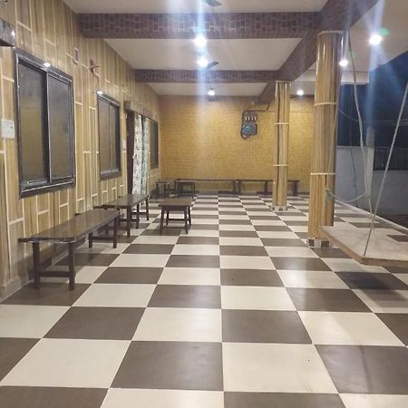 Radhe Krishna Villa Dhanwar Exterior photo